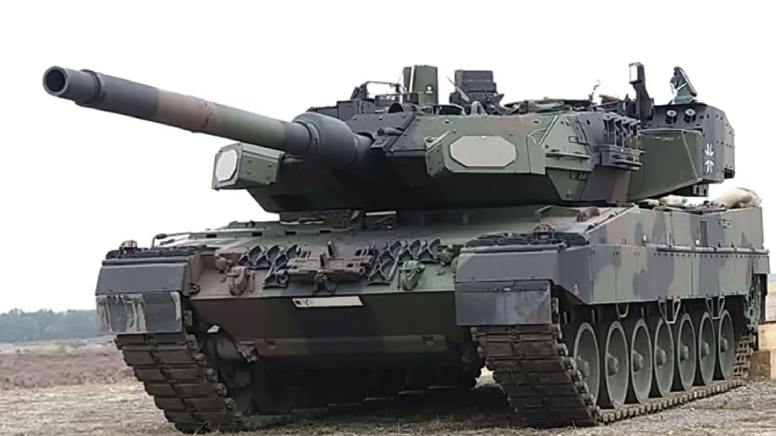 Spanish Leopard 2 Tanks En Route to Ukraine, defense minister confirms